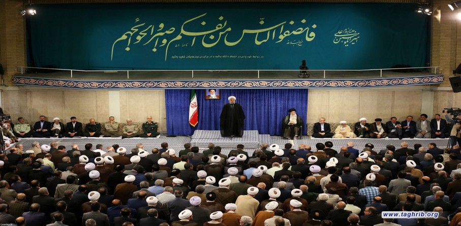 روحاني: قادرون على العبور من المشاكل بالتضحية والوحدة