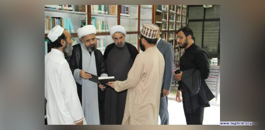 بازدید رئیس دانشگاه مذاهب اسلامی از کتابخانه بزرگ مذاهب اسلامی پاکستان