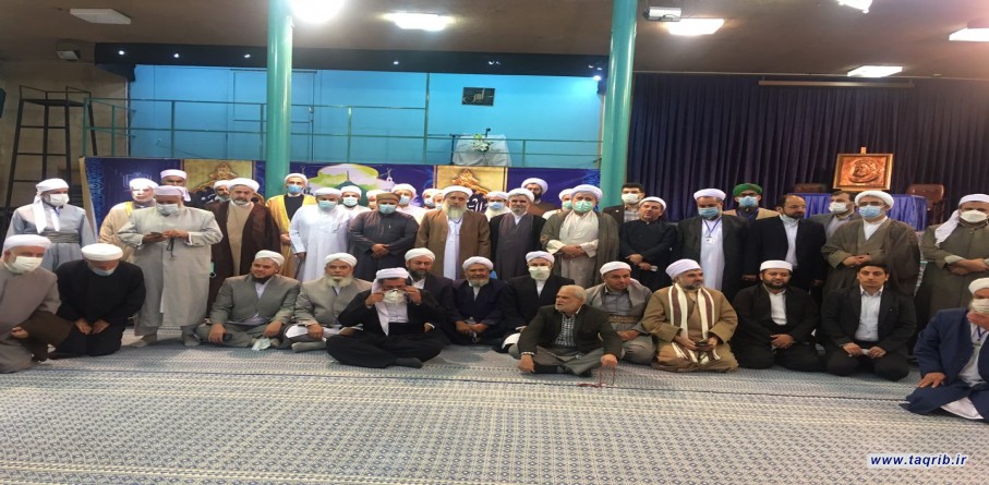 ضیوف المؤتمر الدولي 35 للوحدة الاسلامية يزورون بيت الامام الخميني (ره) وحسينية جماران